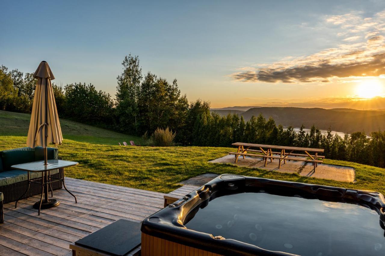 Montfjord - Chalets, Vue Spectaculaire Et Spa. Chantafjord #4 Sacre-Coeur エクステリア 写真