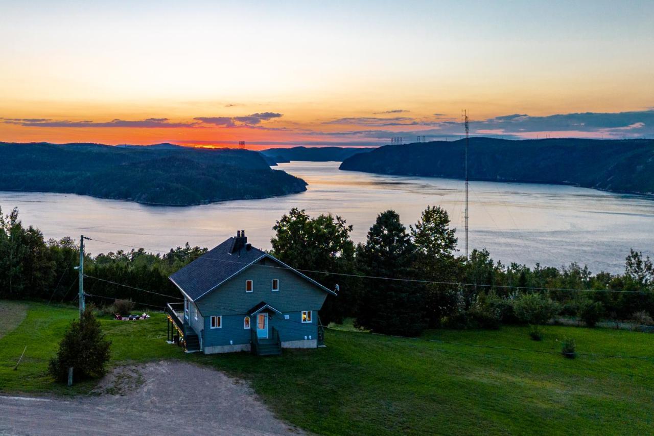 Montfjord - Chalets, Vue Spectaculaire Et Spa. Chantafjord #4 Sacre-Coeur エクステリア 写真