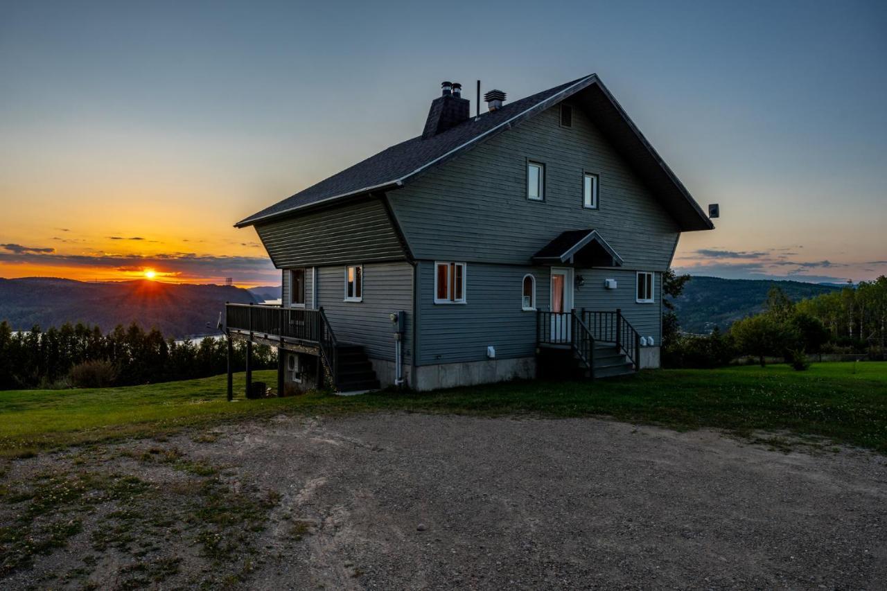 Montfjord - Chalets, Vue Spectaculaire Et Spa. Chantafjord #4 Sacre-Coeur エクステリア 写真