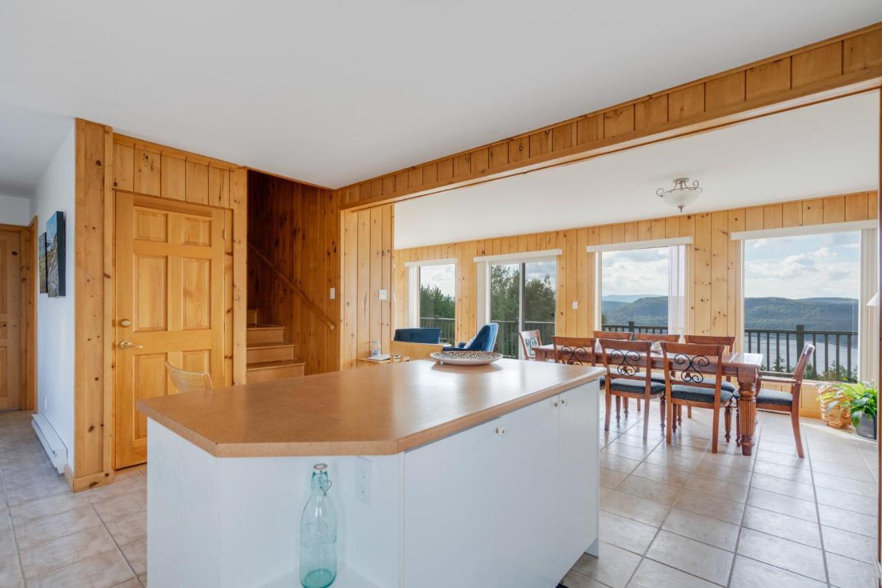 Montfjord - Chalets, Vue Spectaculaire Et Spa. Chantafjord #4 Sacre-Coeur エクステリア 写真